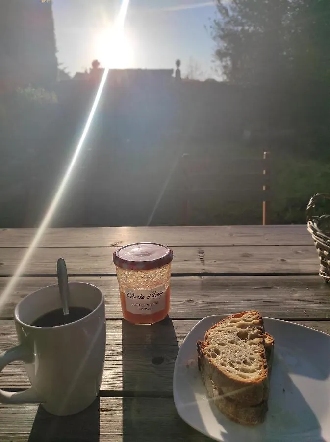 L'Arche d'Yvann Campuac Bed & Breakfast